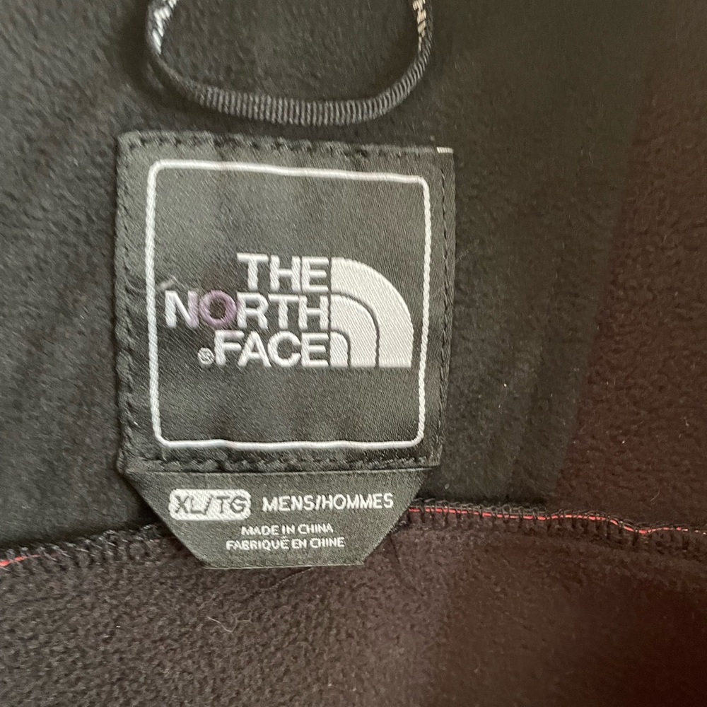 North face jacket - Picture 2 of 3